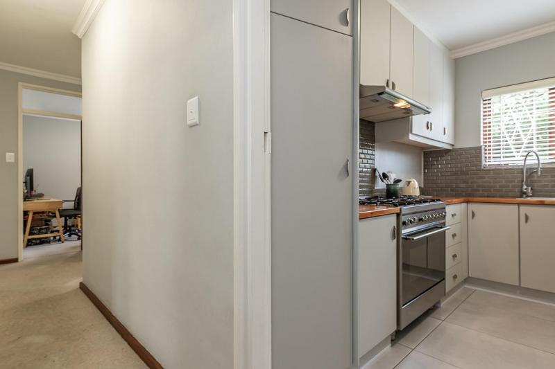 2 Bedroom Property for Sale in Pinelands Western Cape